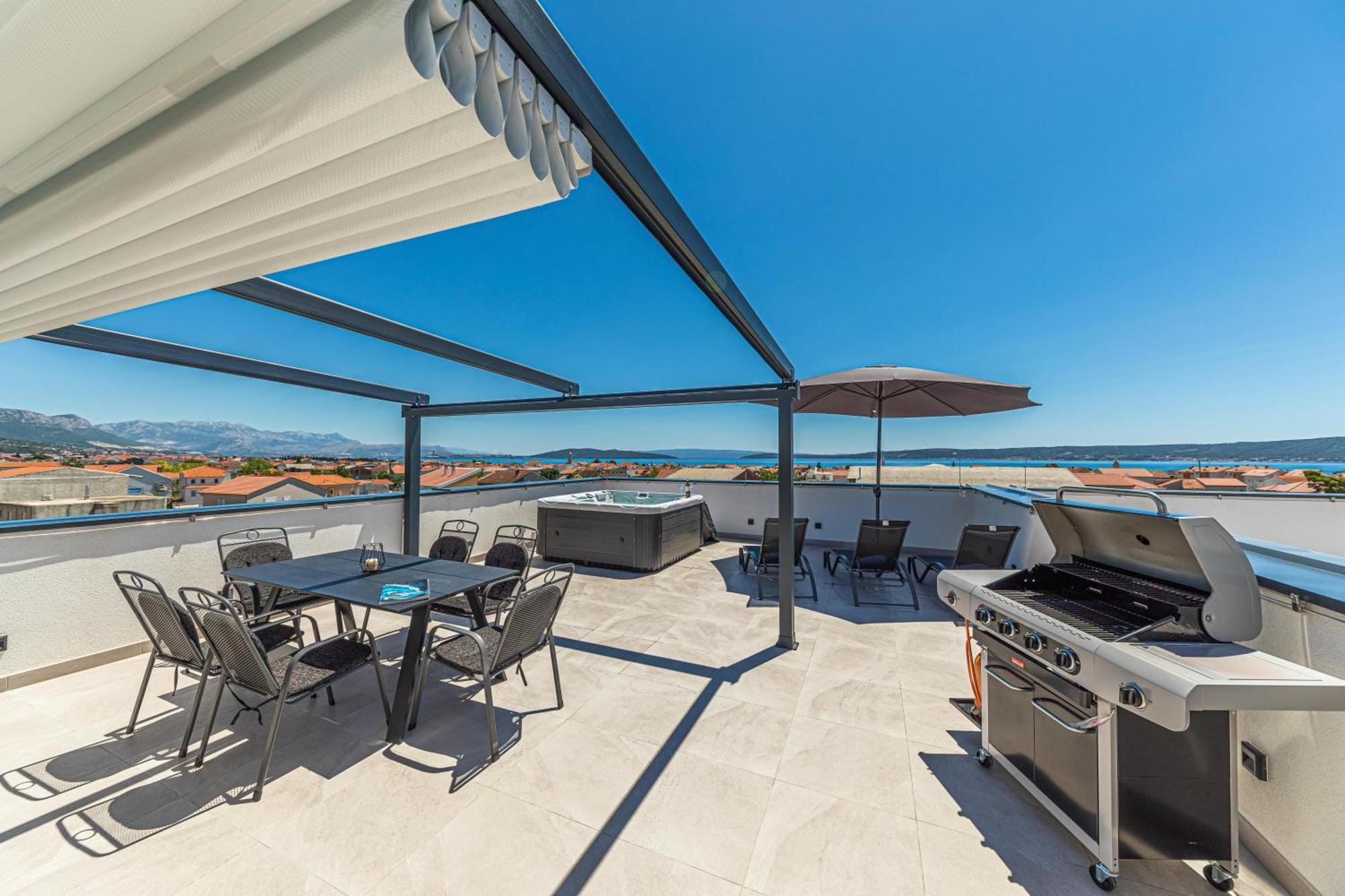 Rooftop New Castel 2023 Kastela Dış mekan fotoğraf