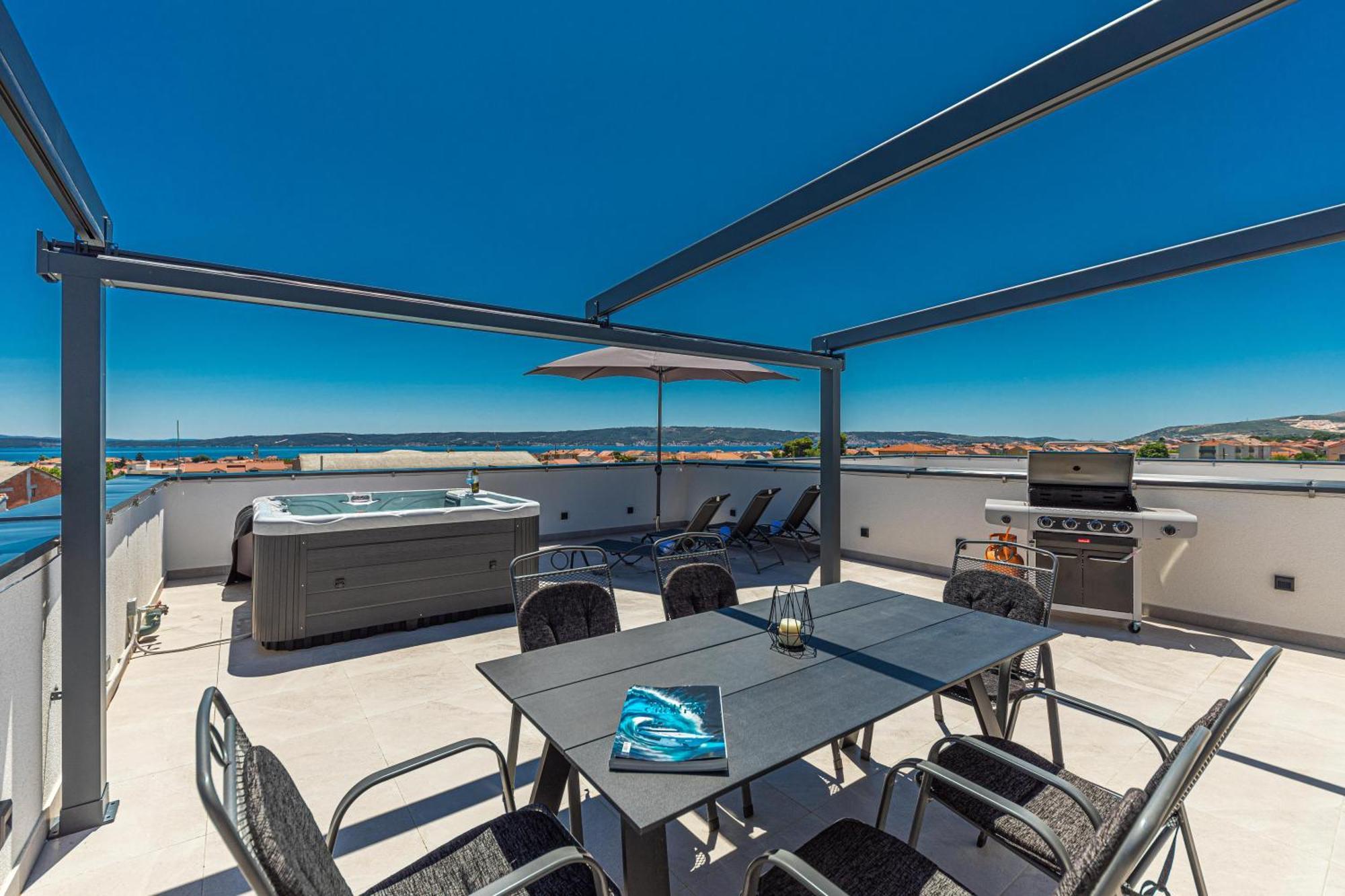 Rooftop New Castel 2023 Kastela Dış mekan fotoğraf